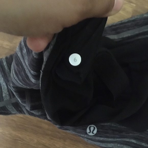 Lululemon Black and Grey Striped Scoop-Neck Tank - Picture 4 of 4